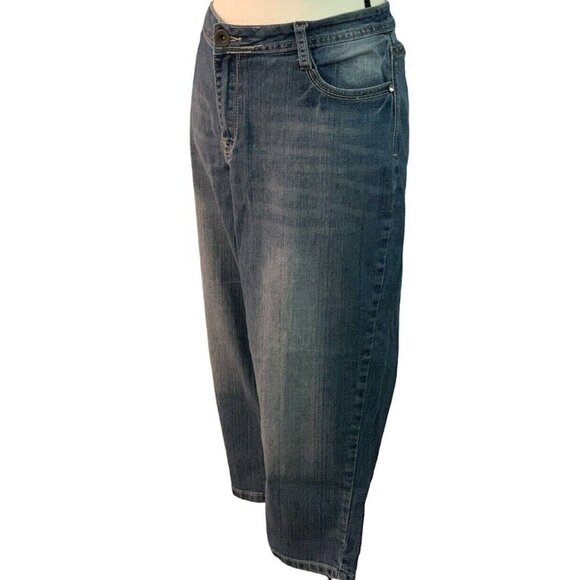 Magnet Jeans Womens Capri Jeans Size 16 Back Pockets Bling - Picture 3 of 11